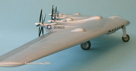 Miniatura: AMT ERTL - ER8615 - NORTHROP XB-35 FLYING WING - 1/72