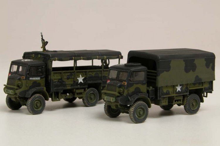 Miniatura: AIRFIX - AF3306 - BEDFORD QLT & QLD TRUCKS - 1/76