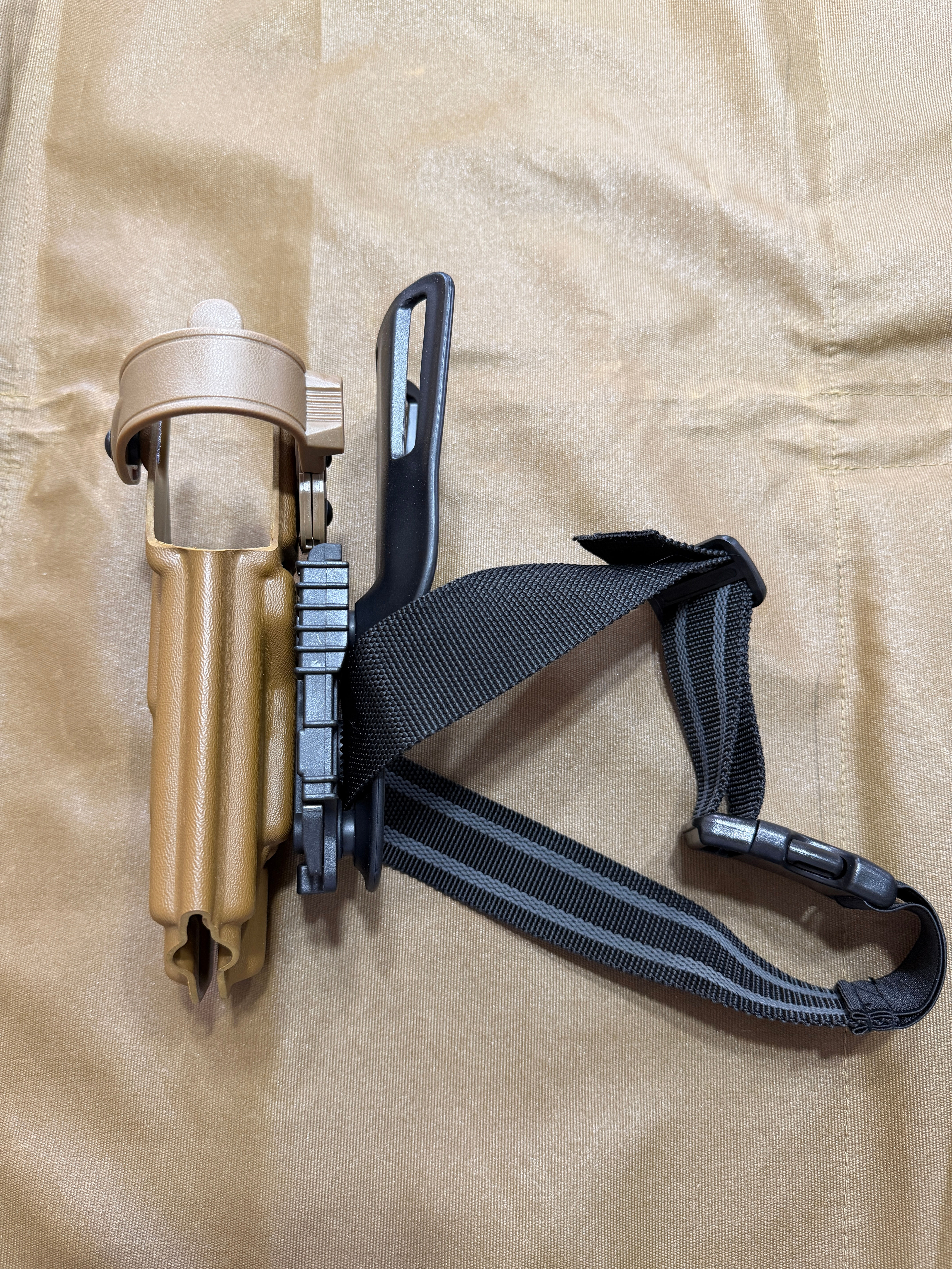 Glock X300 Coyote Safariland QD Holster