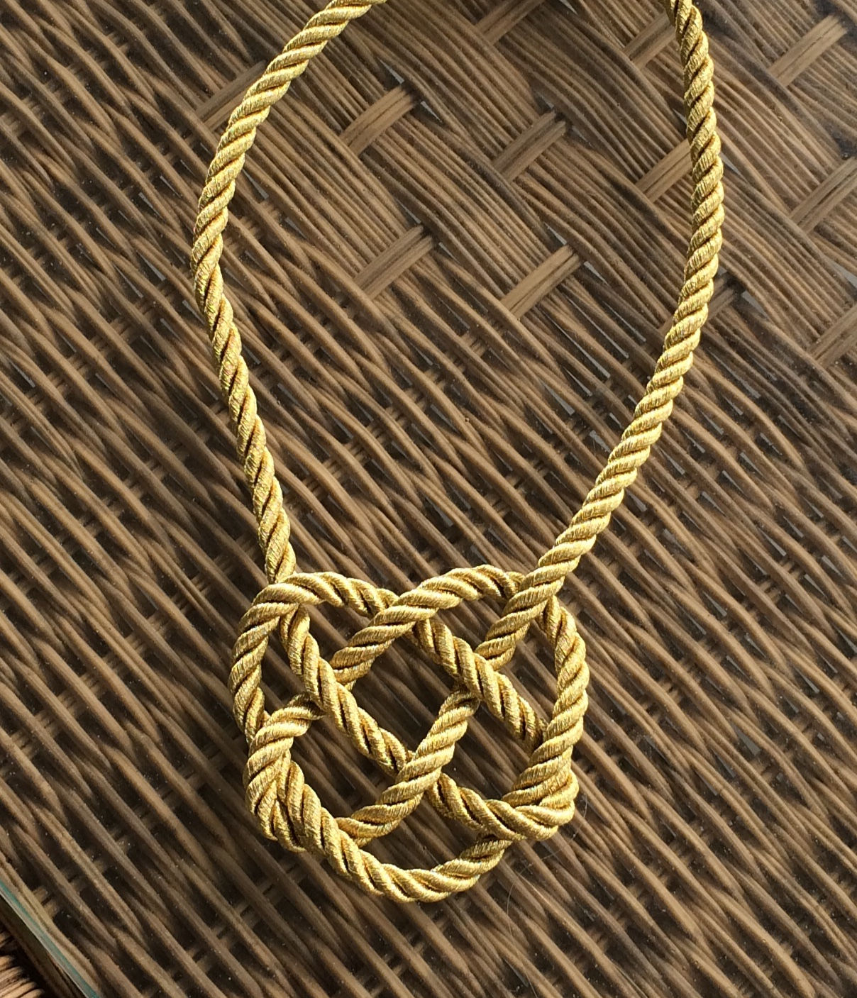 Golden Heart Knot - The Original