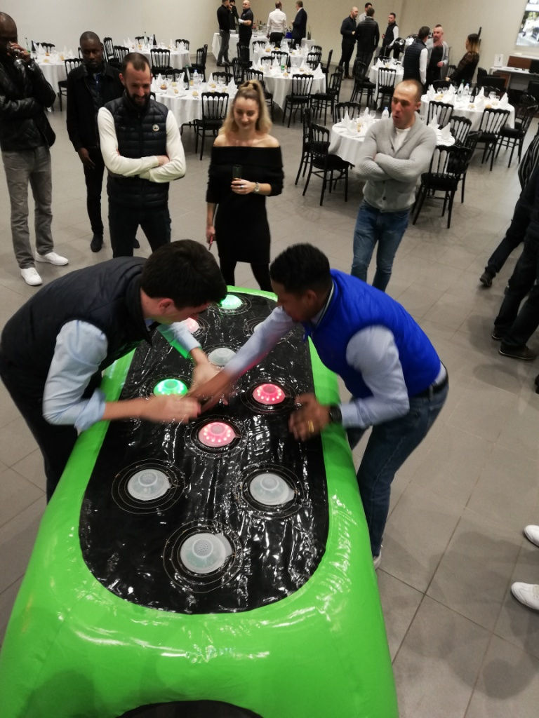 Table interactive