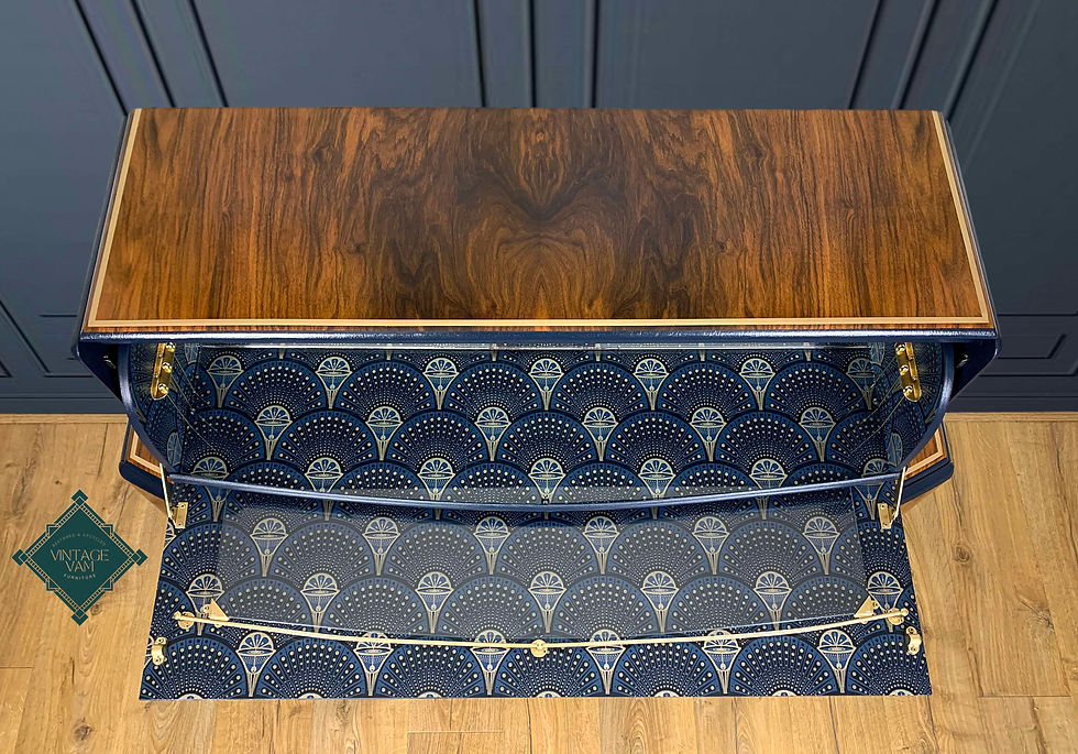 Thumbnail: Art Deco cocktail cabinet 