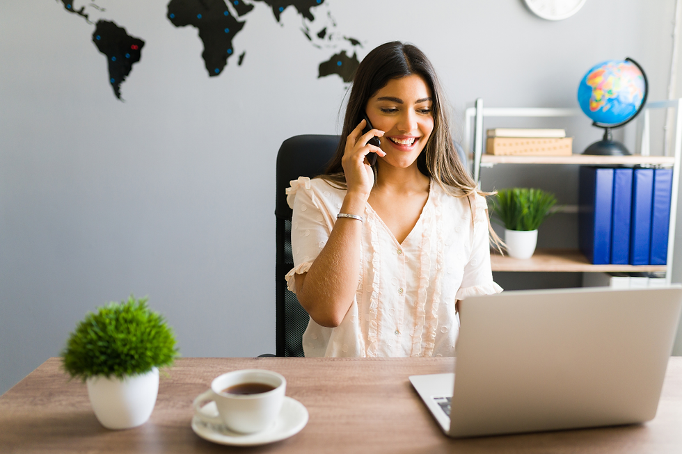 Ondernemer bezig met cashflow verbeteren na zomervakantie