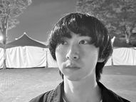 『梅雨、湿気、髪の毛の戦い』