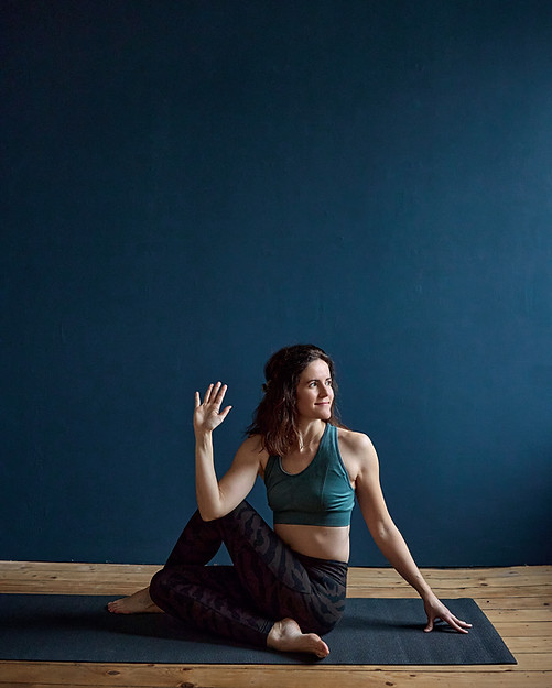 aurelie yoga teacher - twist - ardha matsyendrasana pose