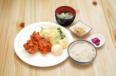 甘辛ヤンニョムザンギ定食.jpg