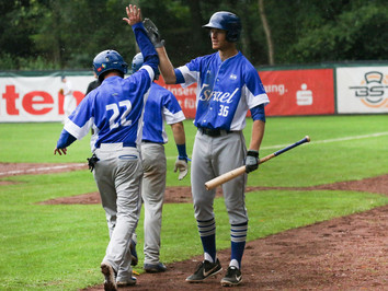 Czechs Fall To Israel