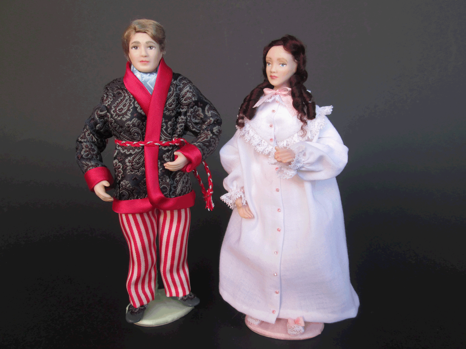 1_12th-scale-miniature-1840-doll-by-paol