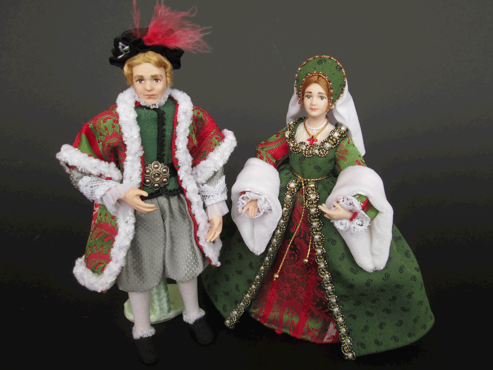 1_12th-scale-miniature-tudor-doll-by-pao