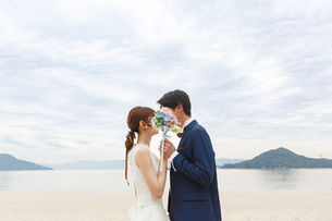 ページをめくるたび、あの海が、あの瞬間が、ふたりを祝福する。