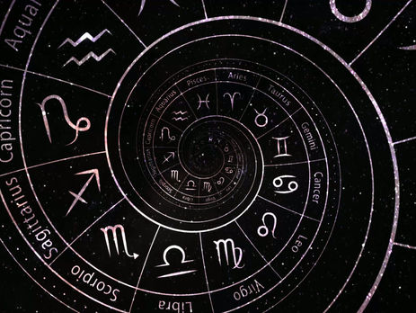 Illustration astrologique représentant les mouvements planétaires majeurs de 2026 avec la roue zodiacale.