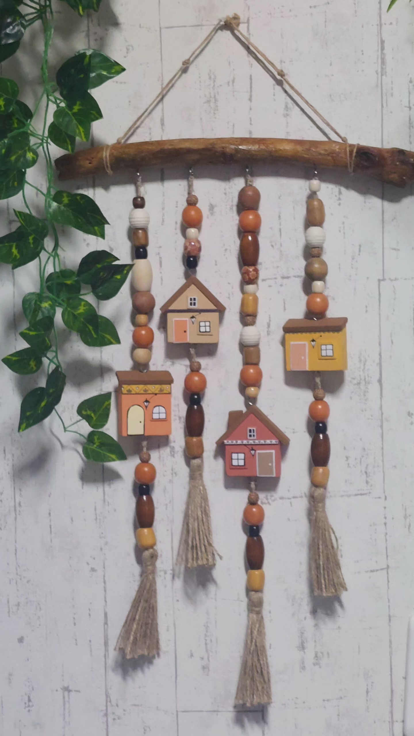MÓBILE DE CASINHAS DE MADEIRA