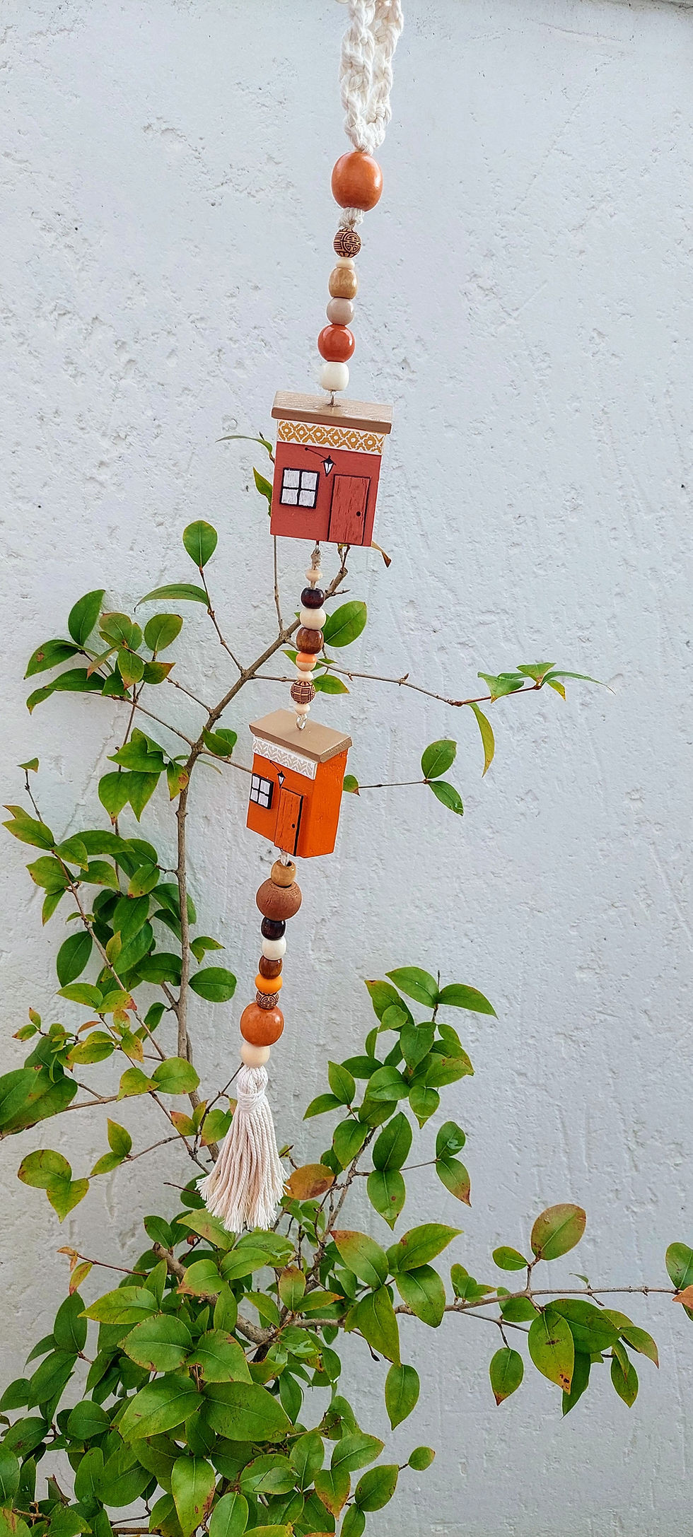Miniatura: FIO COM 02 CASINHAS E MIÇANGAS EM MADEIRA
