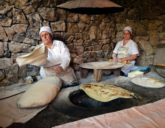 Выпечка хлеба лаваш