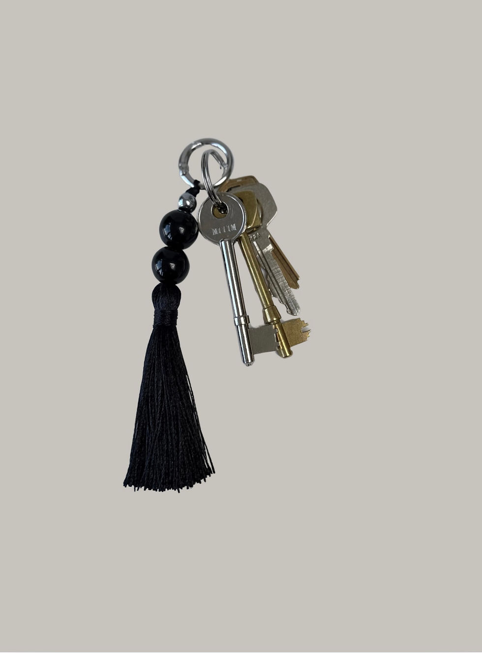 Thumbnail: Obsidian Tassel Object
