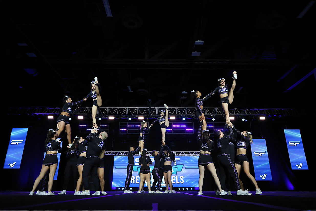 US Cheer Rebels Team in Competition