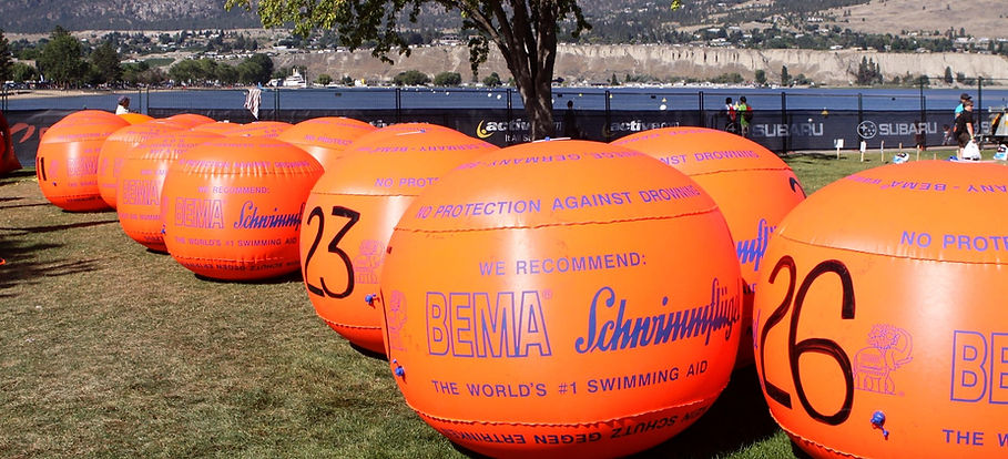 Triathlon swimming floats
