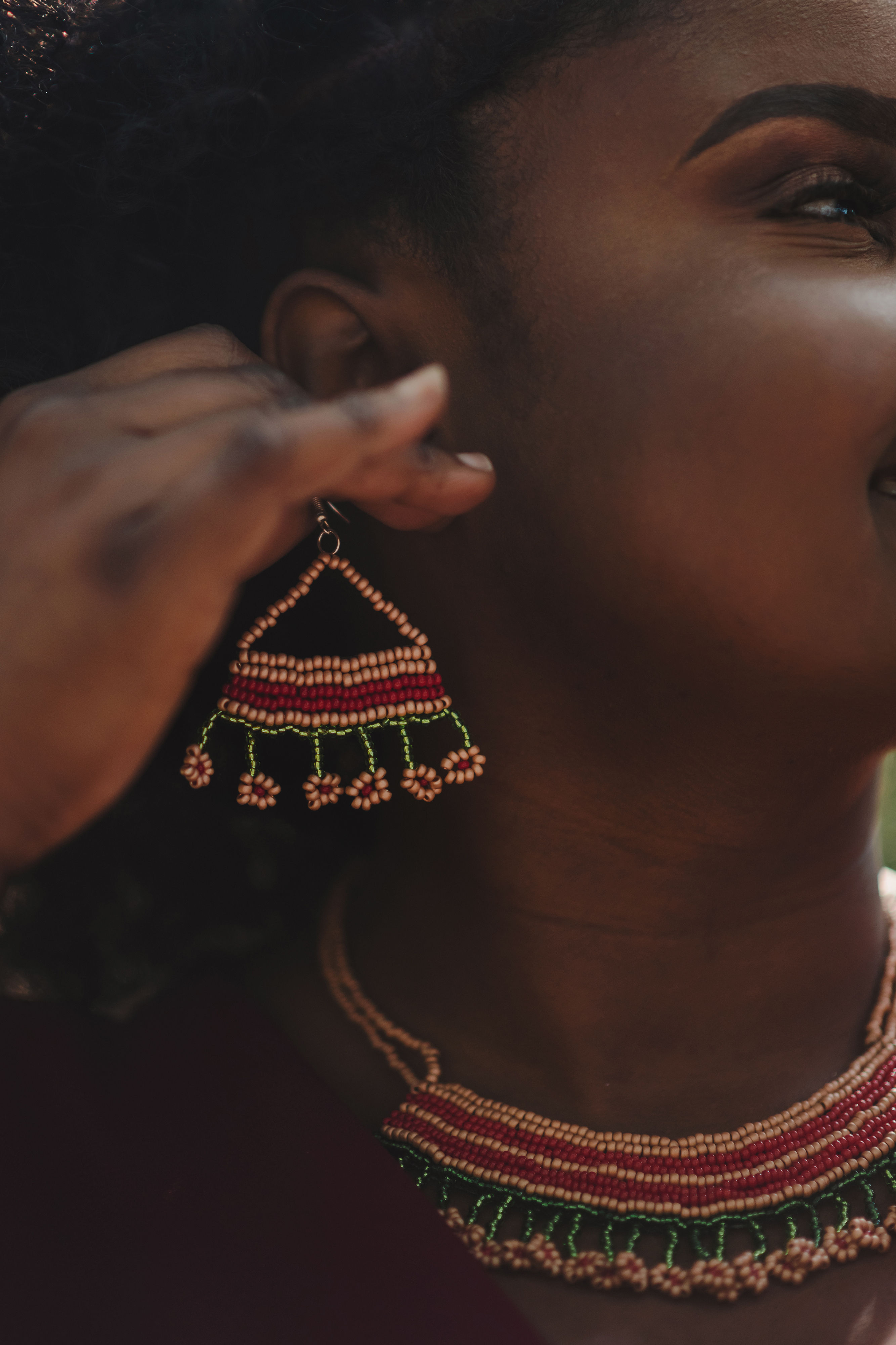 Avni mother earth, embroidery folk earrings of red and beige glass beads