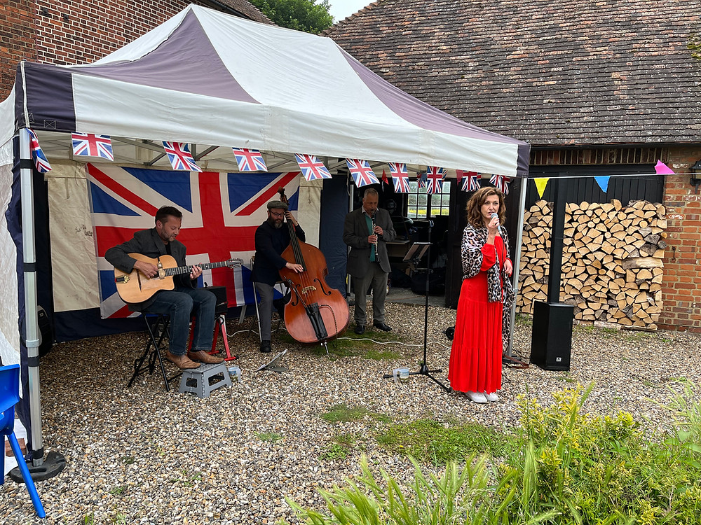 Loulou Swing Quartet at a street party in Faversham Kent | Hire Loulou Swing for a party, wedding or event in Kent, the South East and London