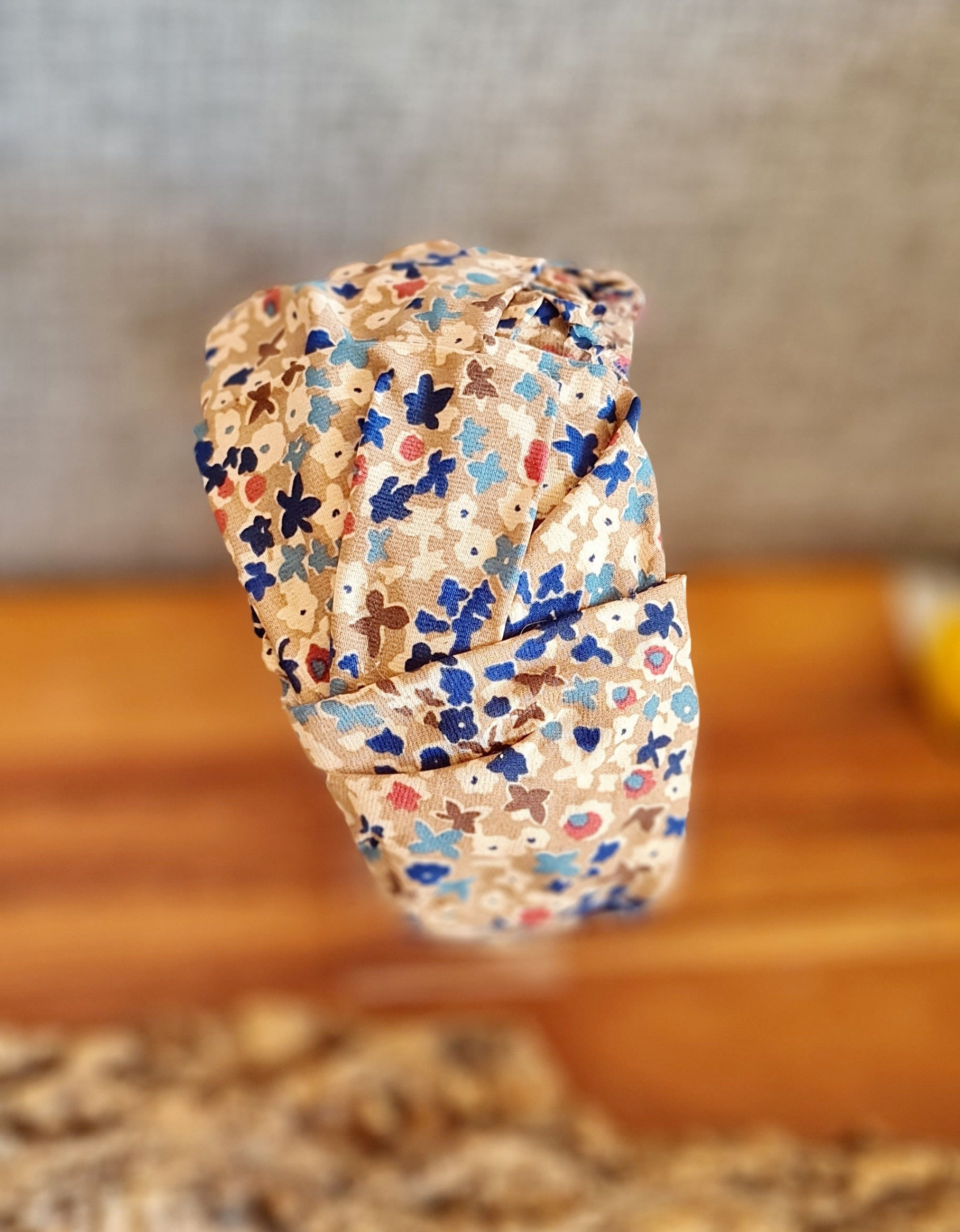 קשת בז' כחול