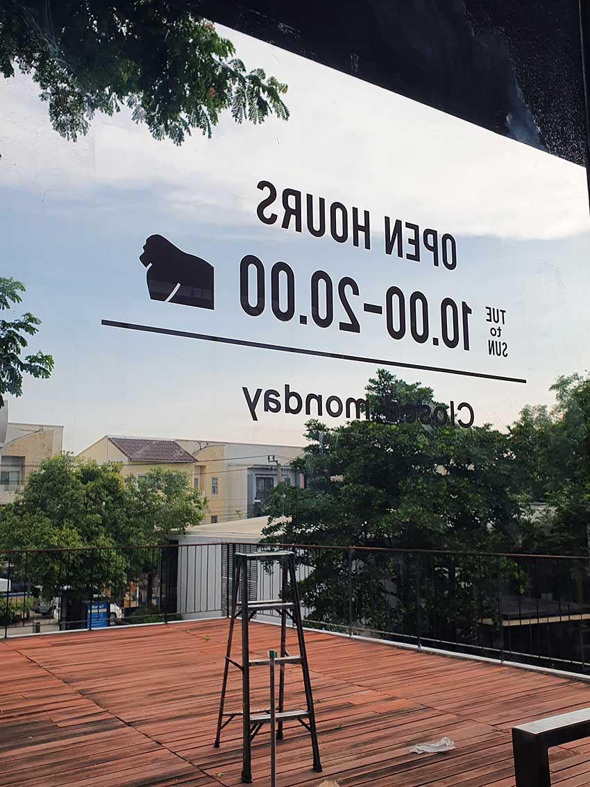 Thumbnail: งานตัดสติกเกอร์ติดกระจก Gori Outdoor