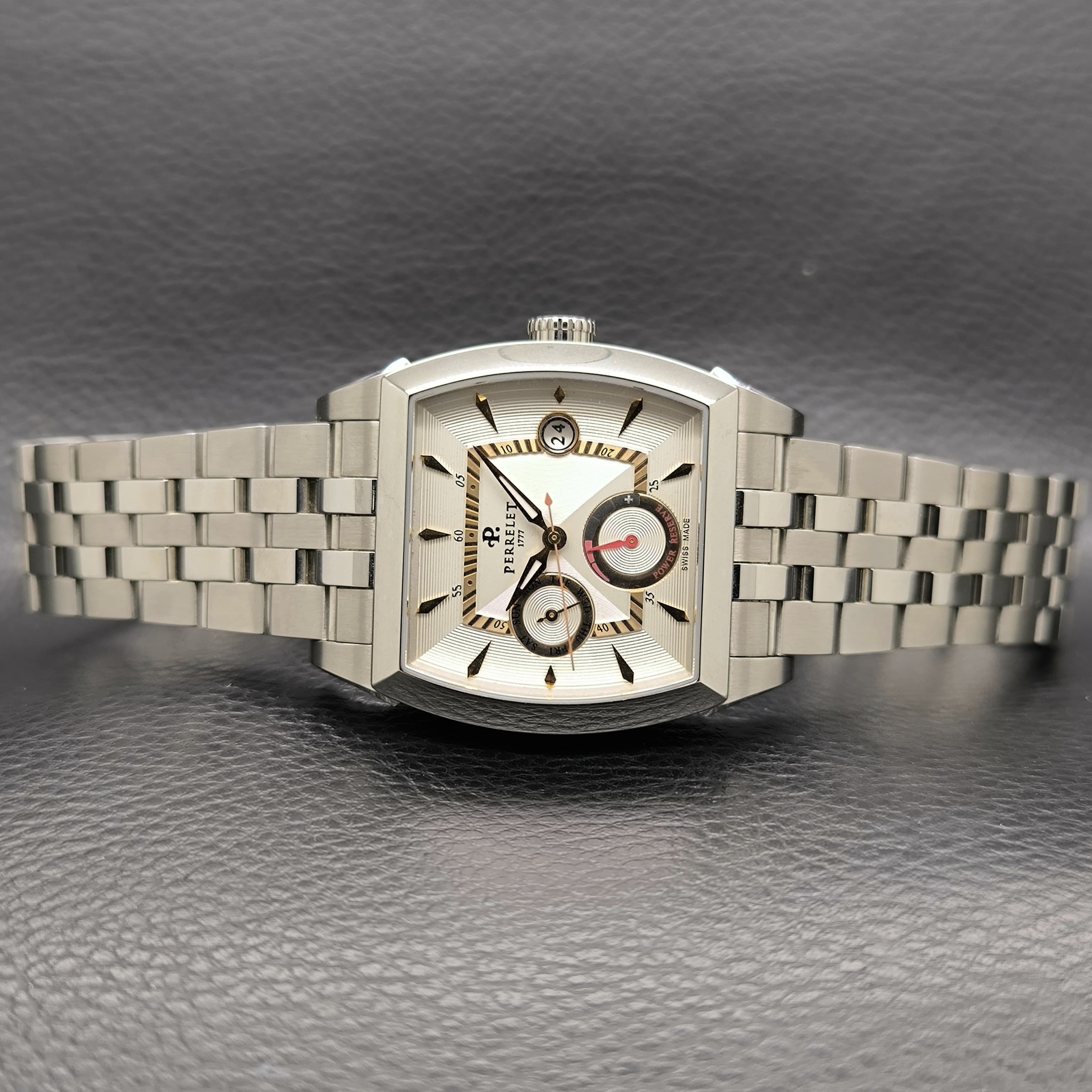 Perrelet Power Reserve 38mm view 3