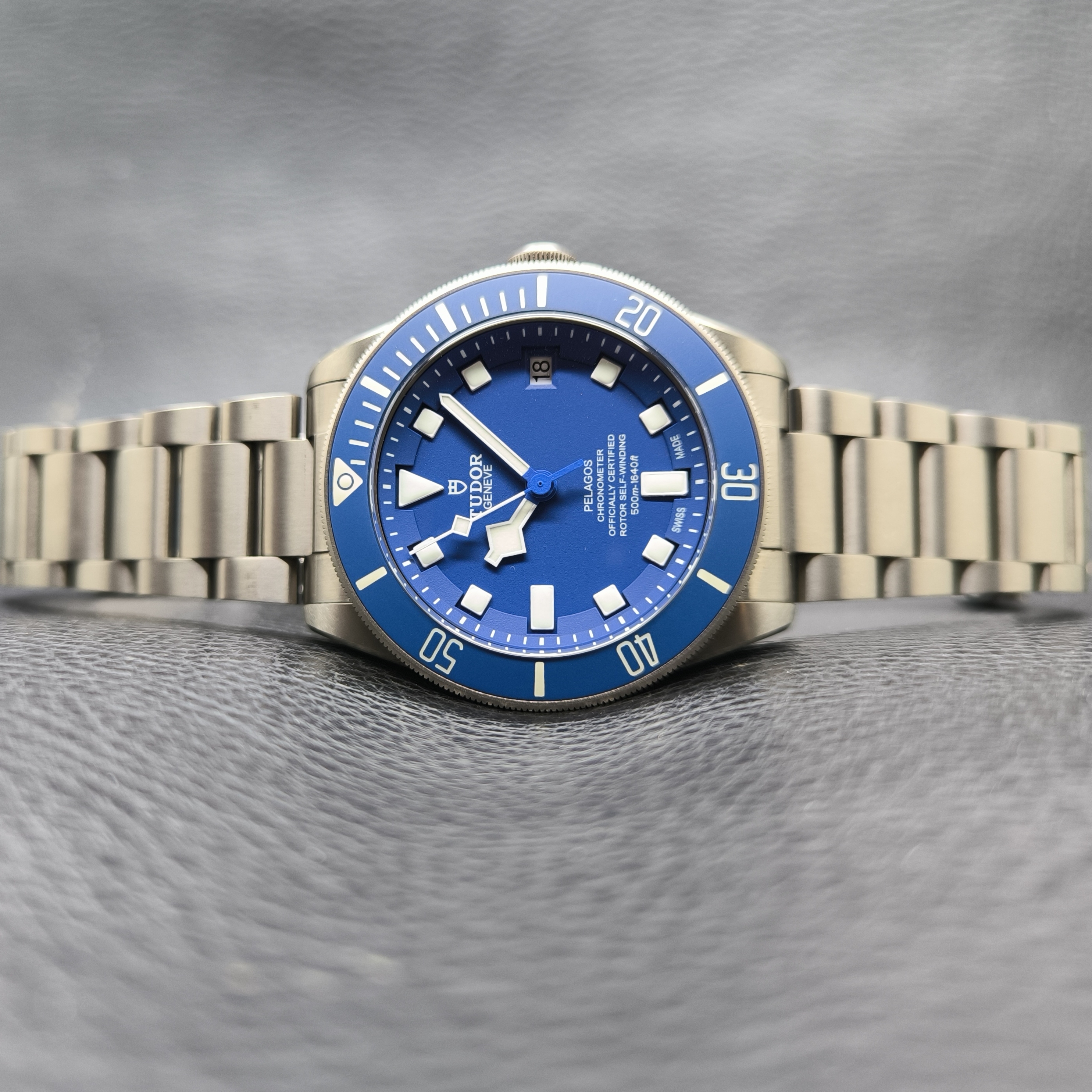 Pelagos 42mm view 3