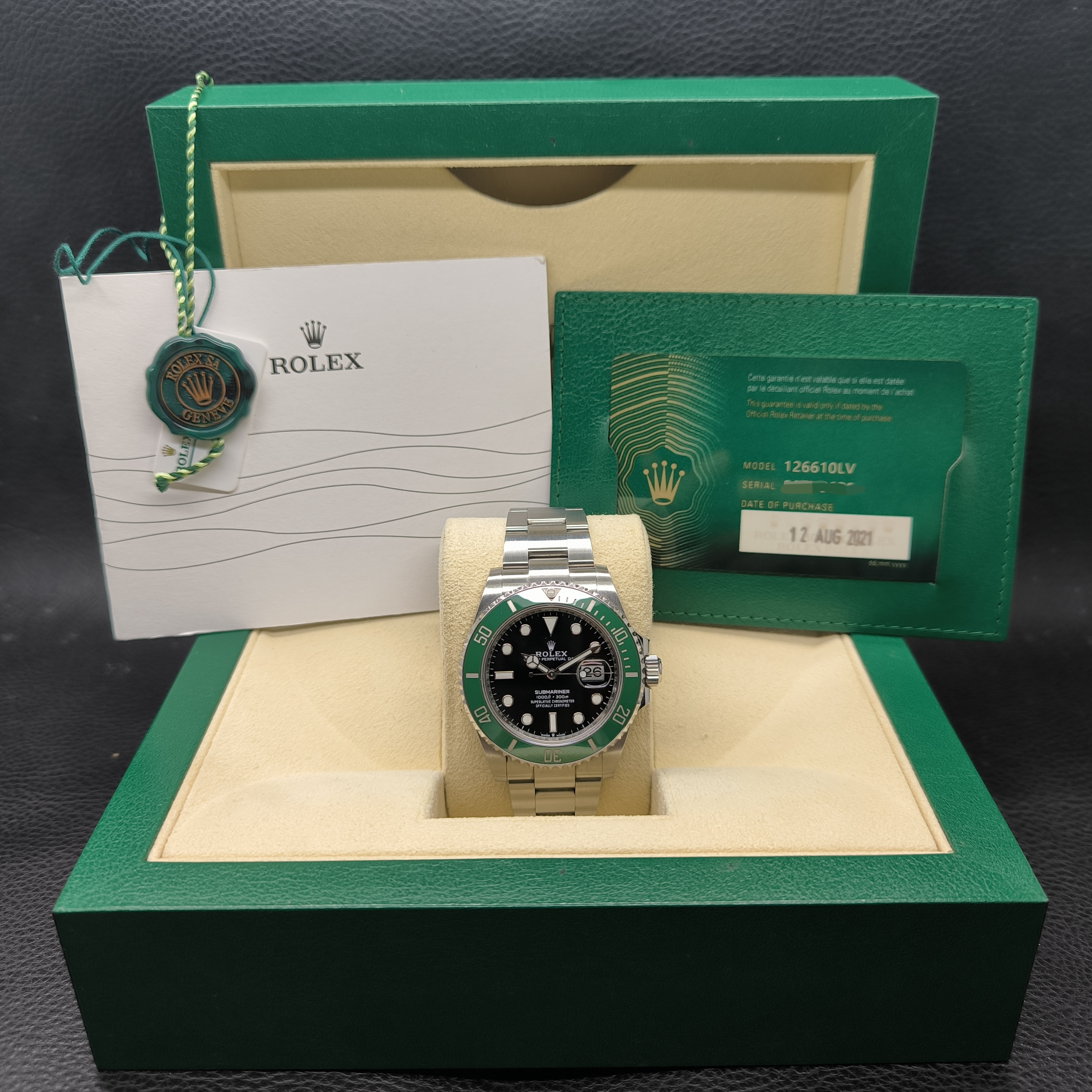 Submariner Date  40mm view 5