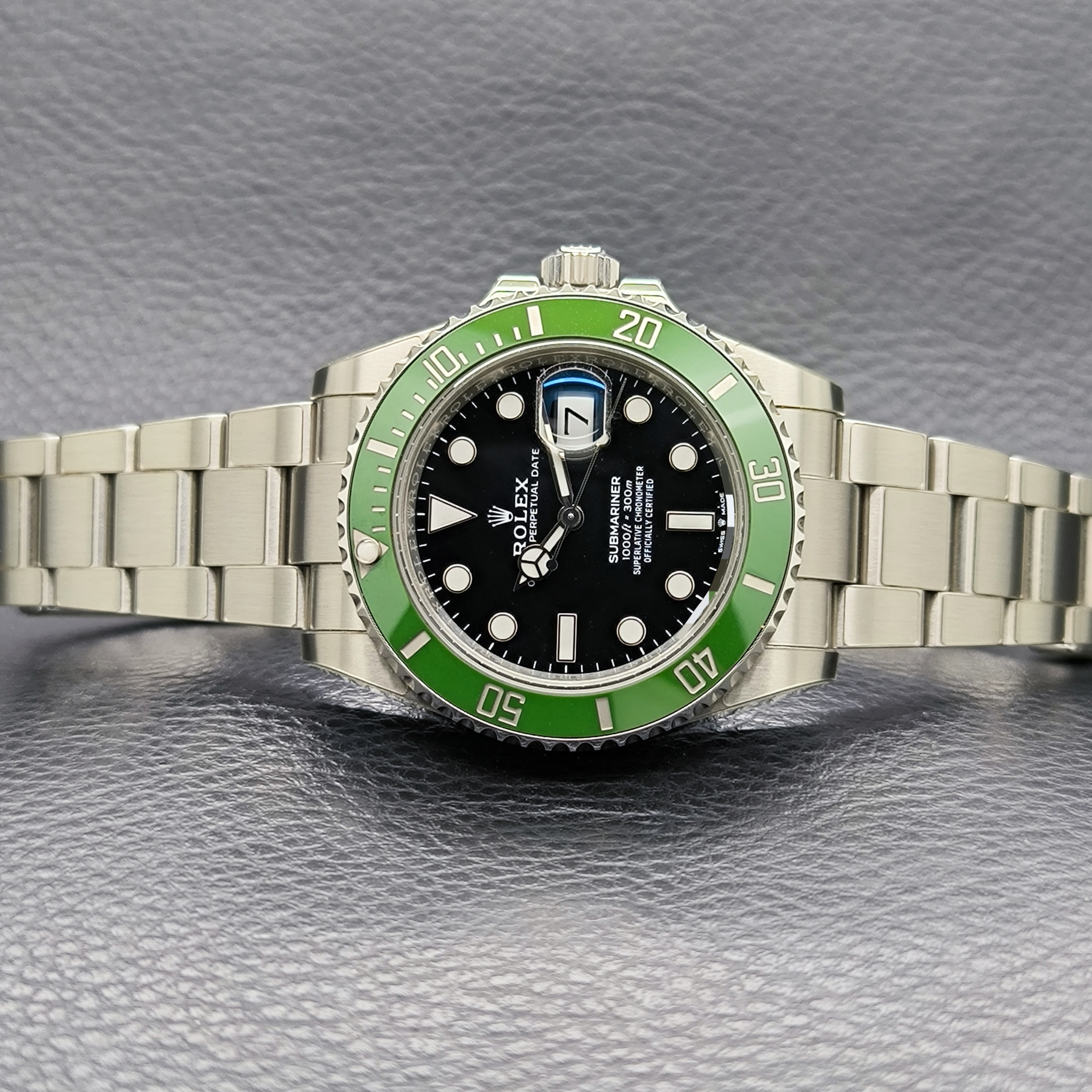 Submariner Date 41mm view 3