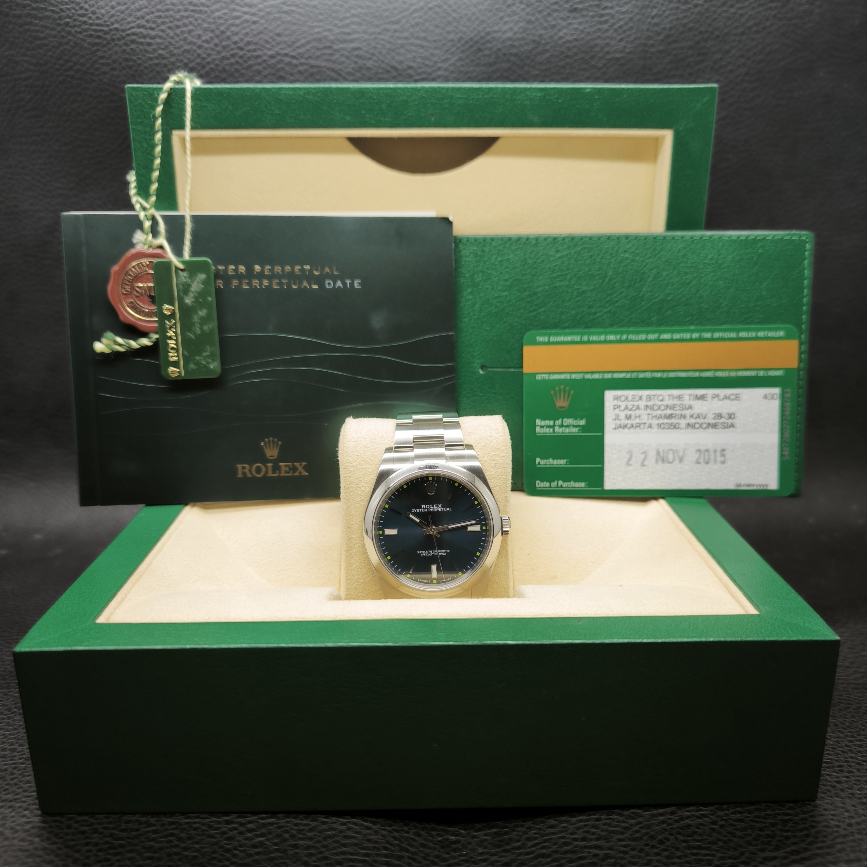 Oyster Perpetual 39mm view 5