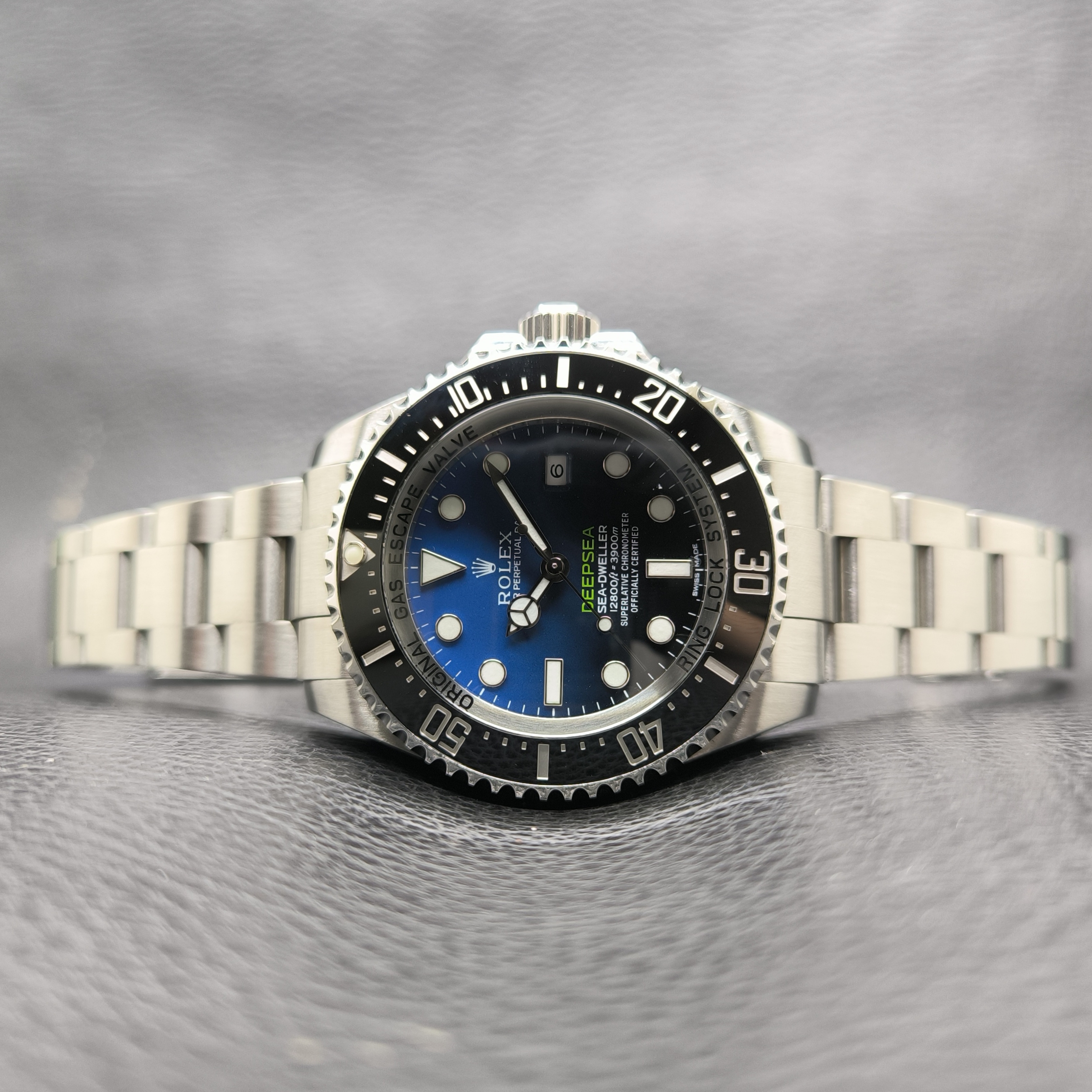 Sea-Dweller Deepsea 44mm view 3