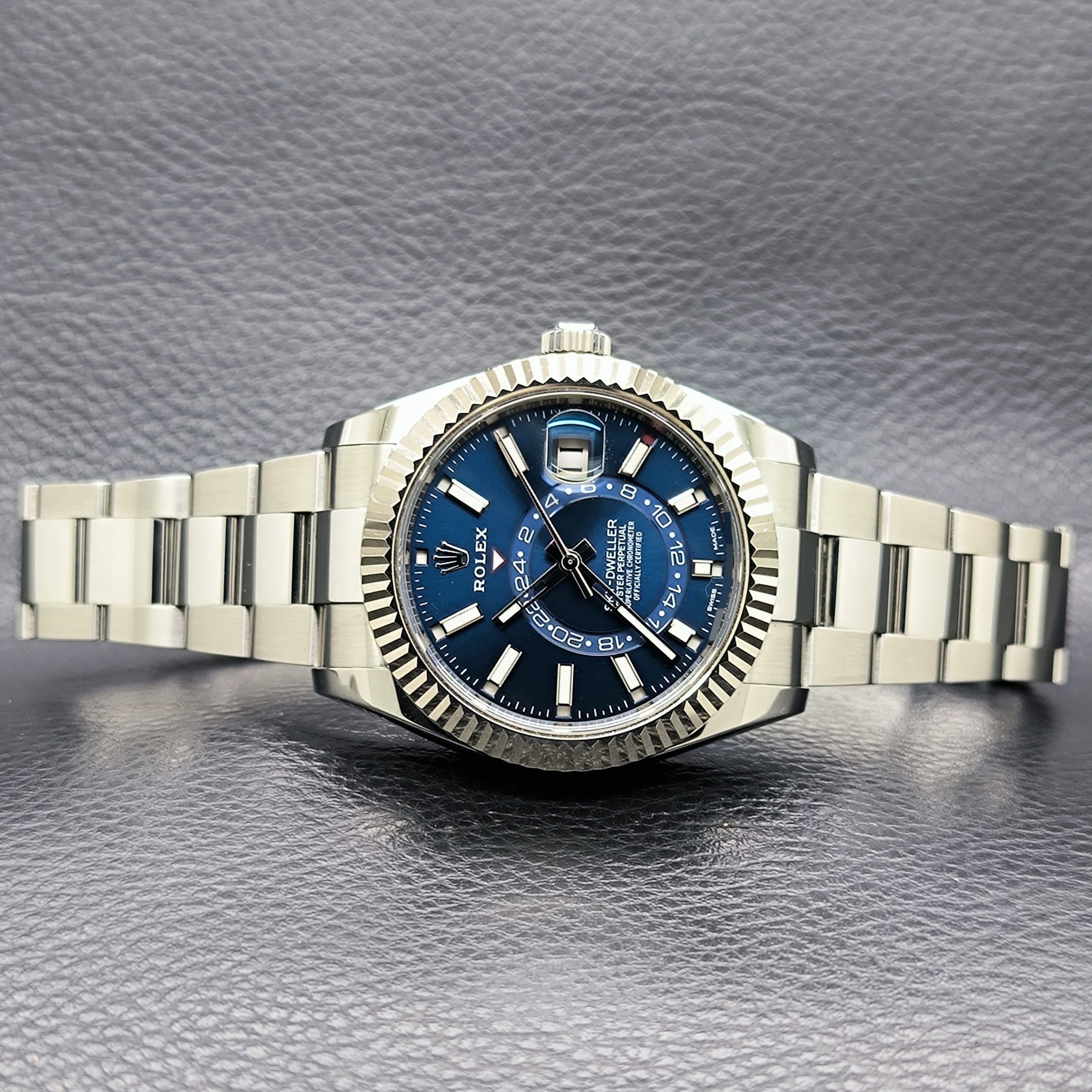 Sky-Dweller 42mm view 3