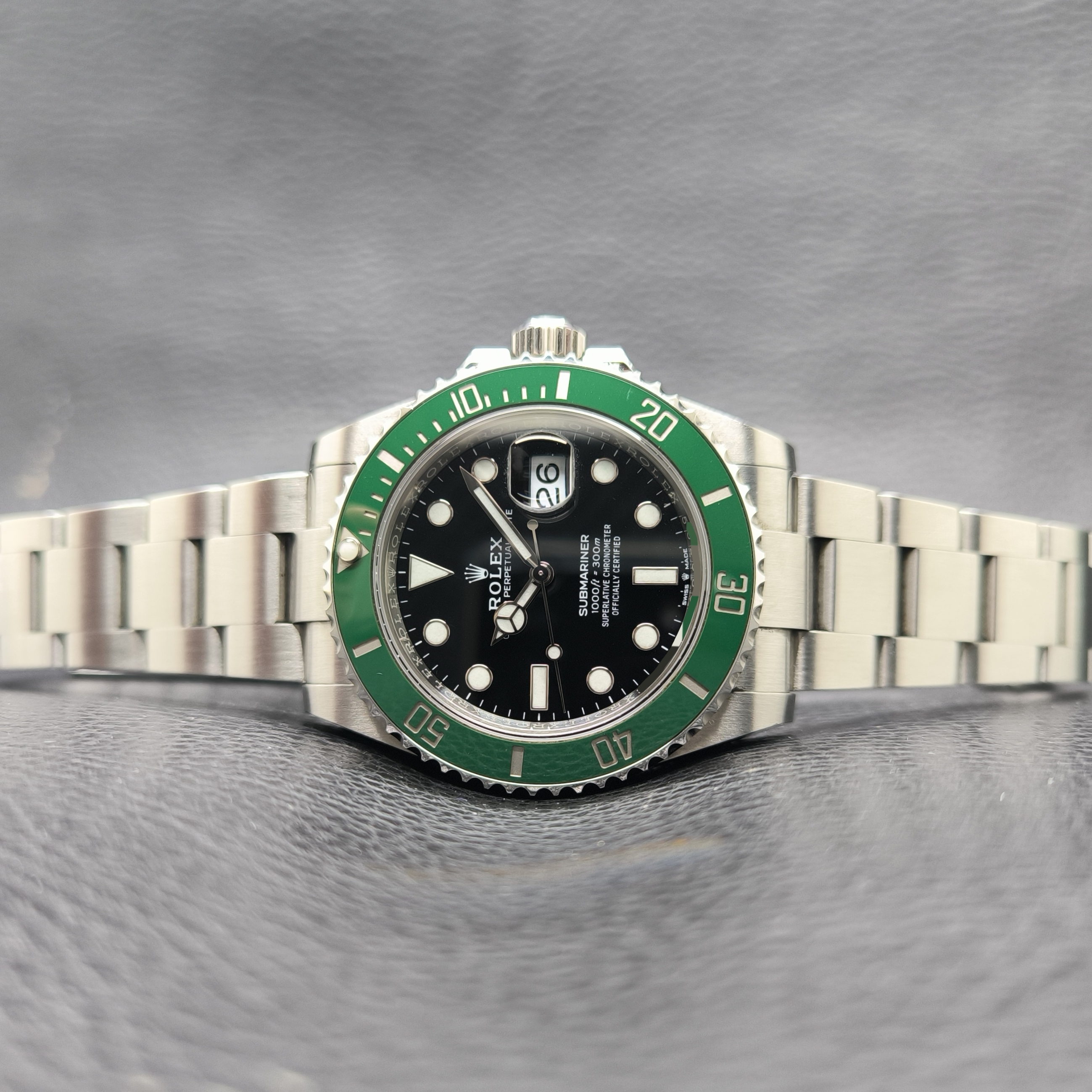 Submariner Date  40mm view 3