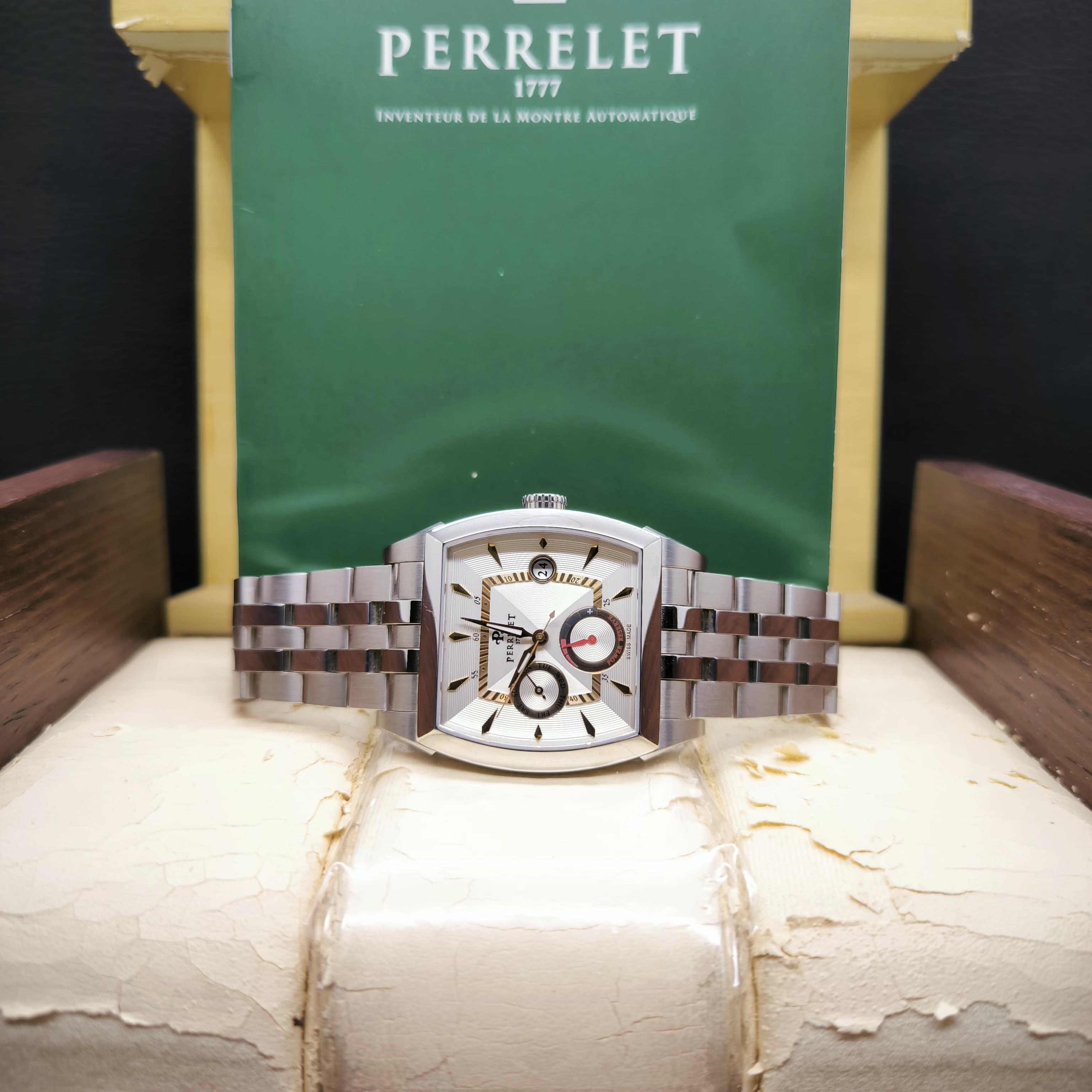 Perrelet Power Reserve 38mm view 5