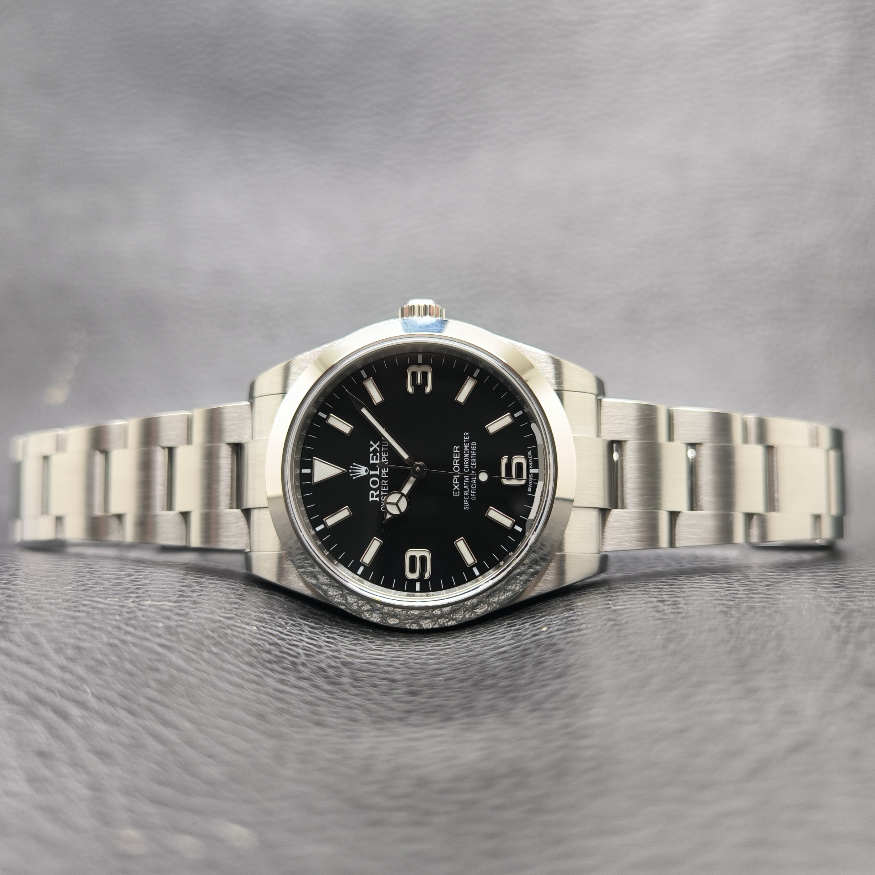 Explorer 39mm view 3