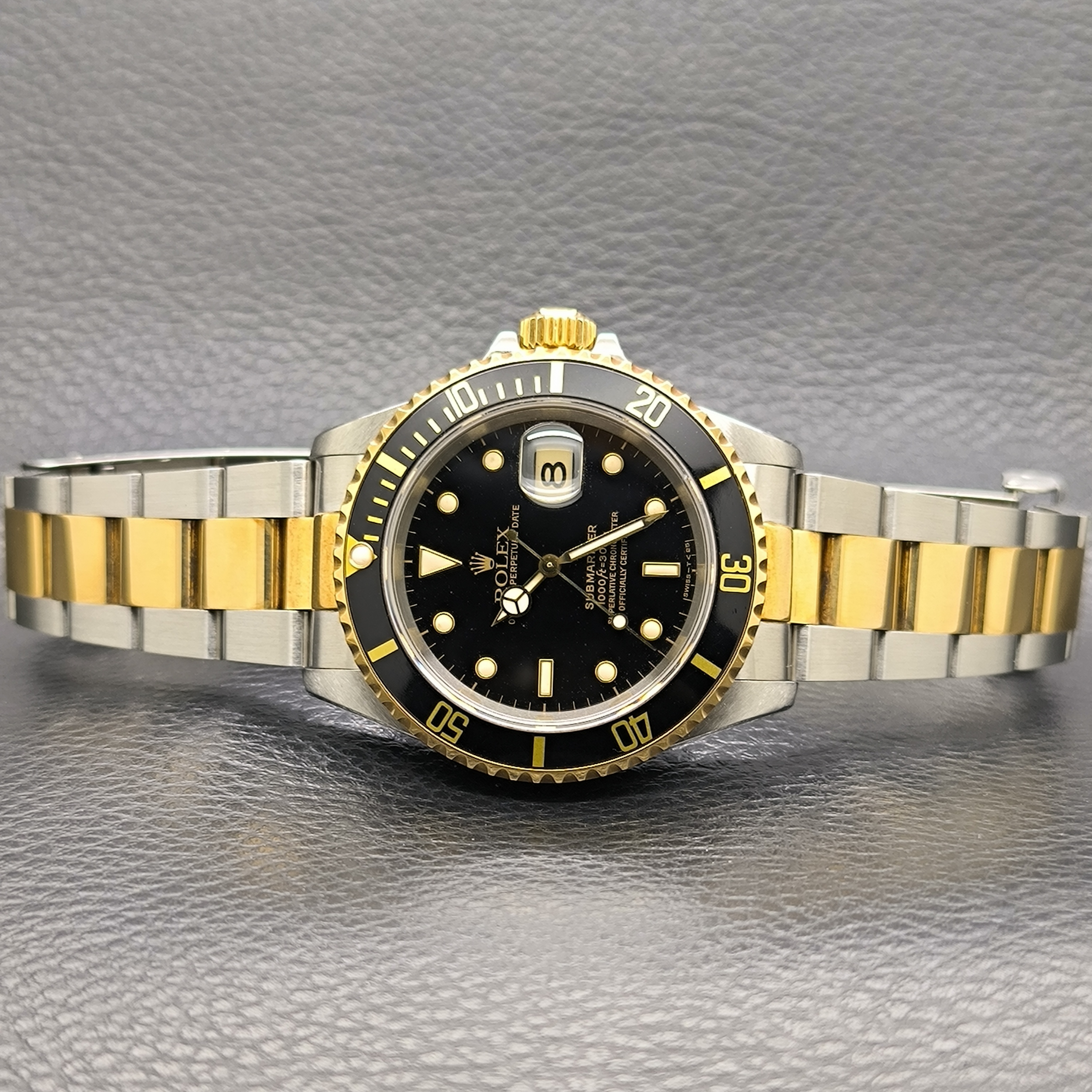 Submariner Date 40mm view 3