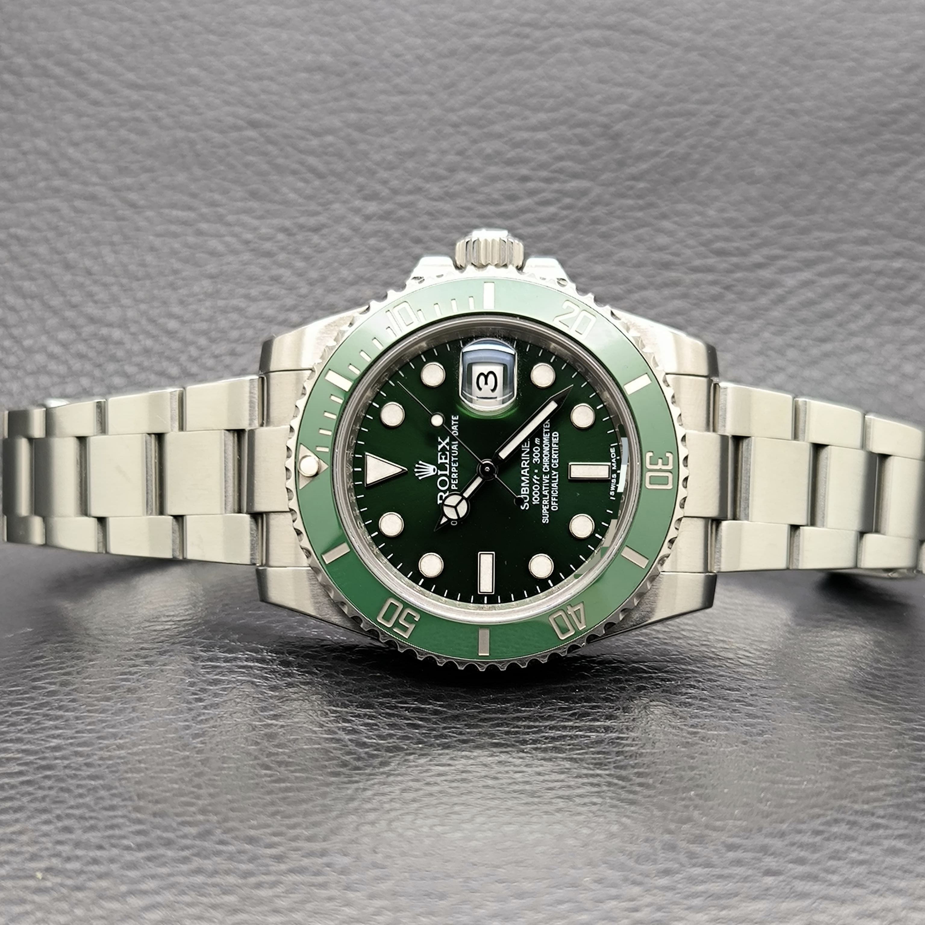Submariner Date Hulk 40mm view 3