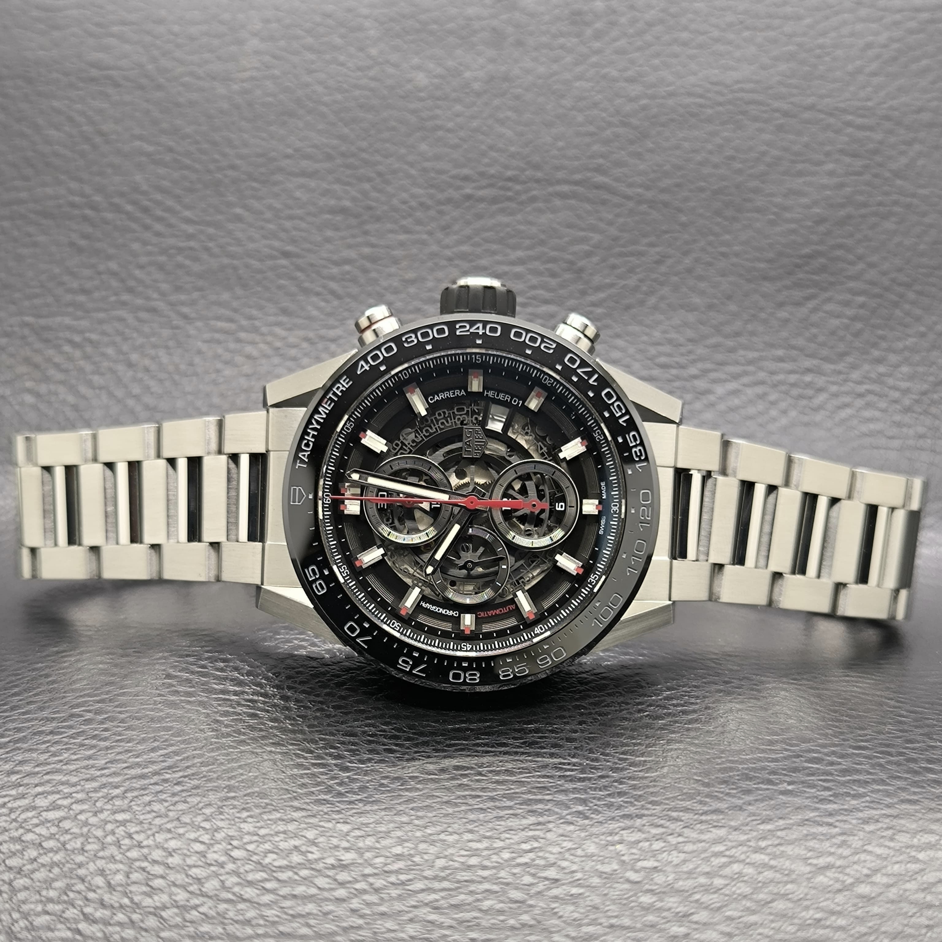 Carrera Heuer 01 43mm view 3