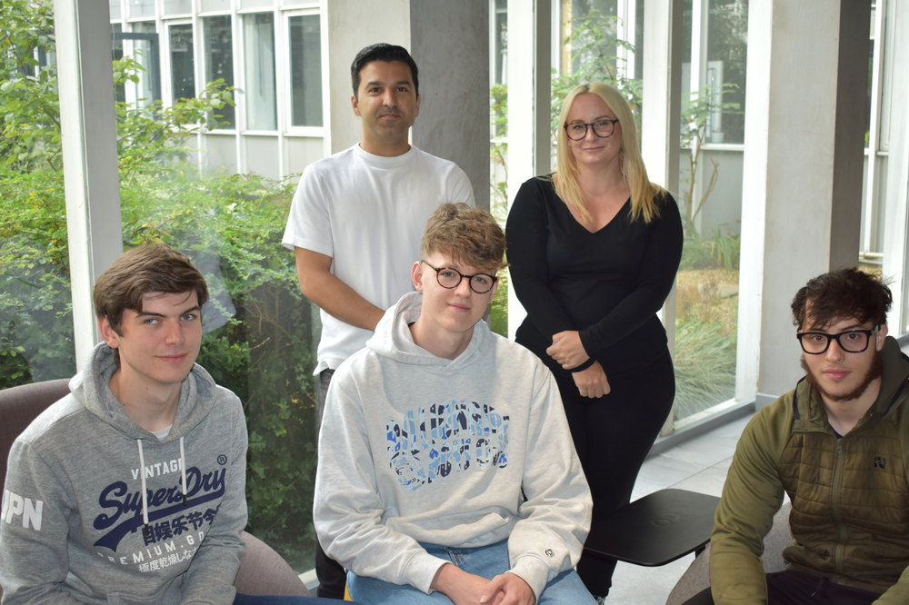 MJ and Niomie welcome the new cohort of students