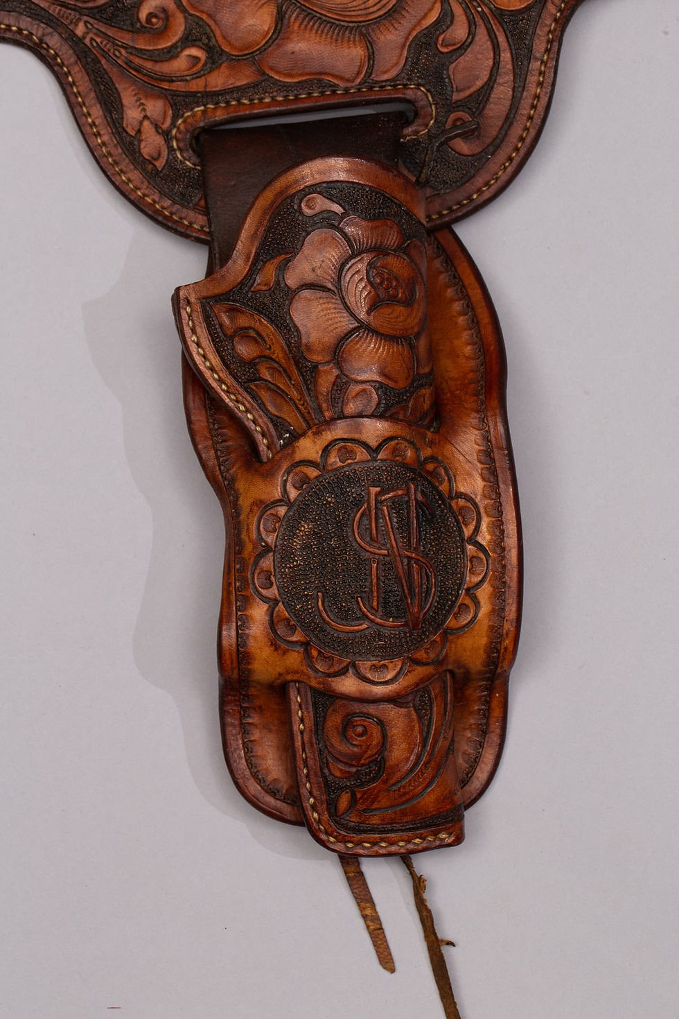 Thumbnail: engraved JSN Saddle bags and double holster gun rig with coordinating tooling and silver decoration