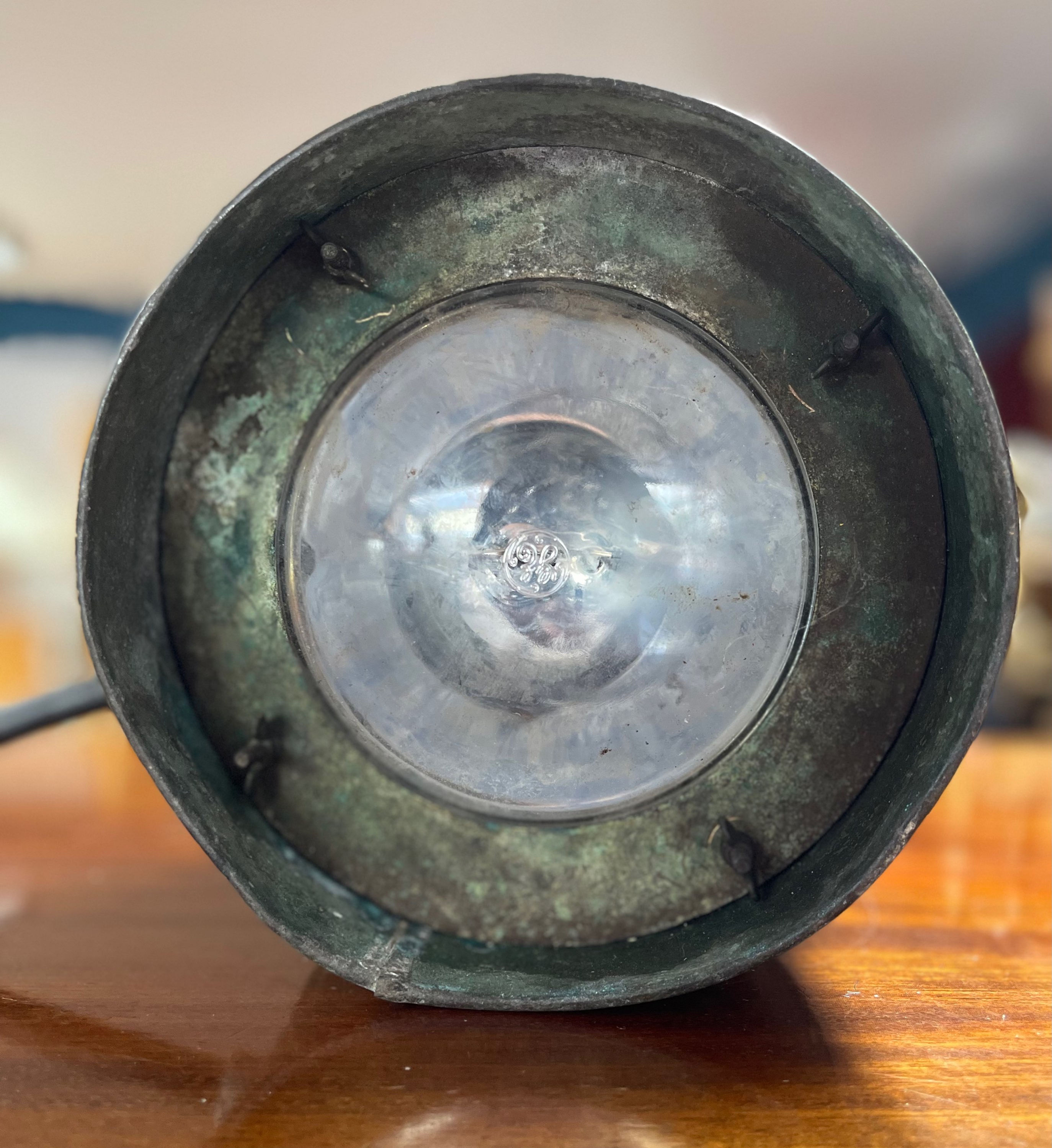 Hand held maritime deck lamp