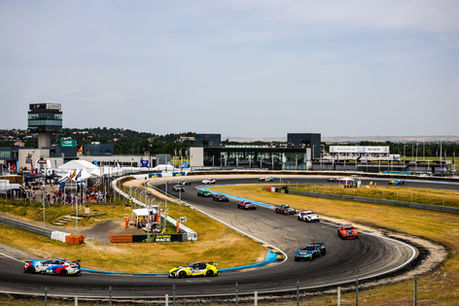 GT4 SET FOR THRILLING BATTLES AT JARAMA