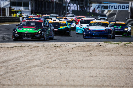 Caçoilo e Varela triunfam em corrida marcada por reviravoltas em Jarama