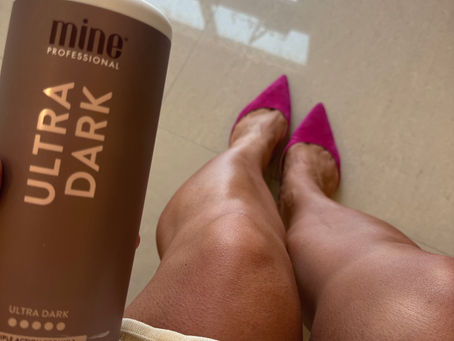 Get Your Glow On: Why Booking a Spray Tan is the Ultimate Pick-Me-Up!