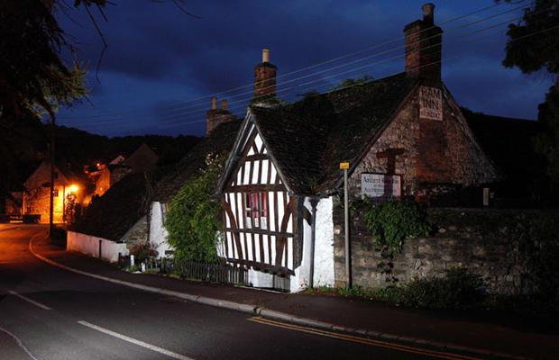 ancient-ram-inn.jpg
