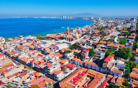 Puerto Vallarta: The Path to the Extraordinary