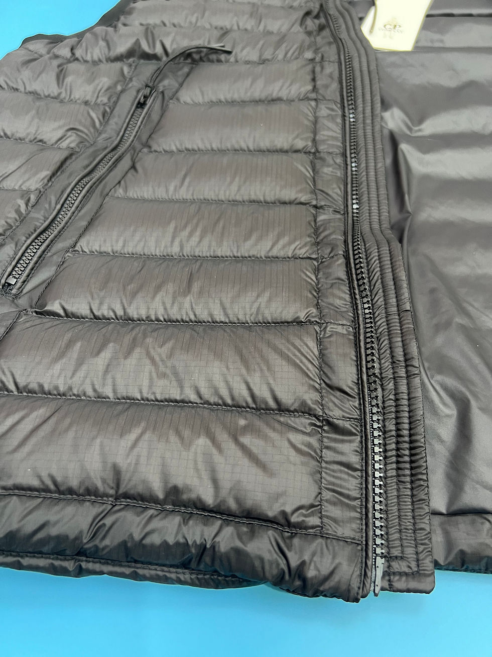 섬네일: C.P Company D.D. SHELL Goggle Hooded Down Vest