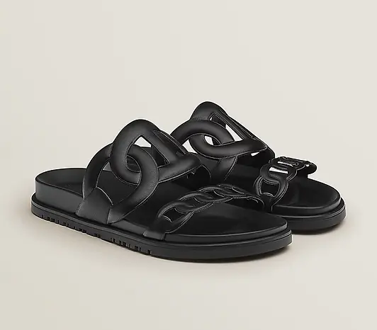 extra-샌들--222302Z 02-worn-1-0-0-800-800_g (1).webp