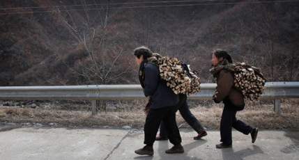 억눌린 백성으로 구원과 영생의 복을 누리게 하소서