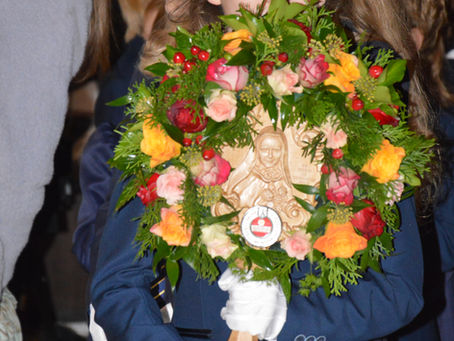 Wprowadzenie relikwii św. Teresy z Lisieux - Naszej ukochanej PATRONKI naszej szkoły PROWADŹ NAS!!!